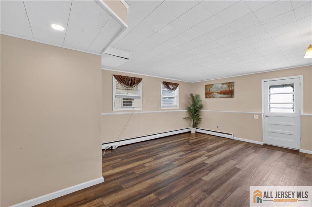 47 Leonardine Avenue South River NJ 08882