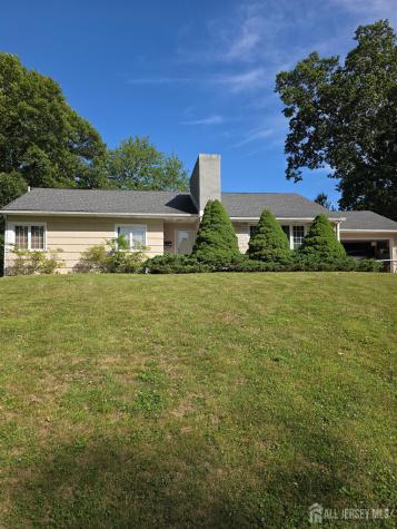 7 White Beech Court Ewing NJ 08618