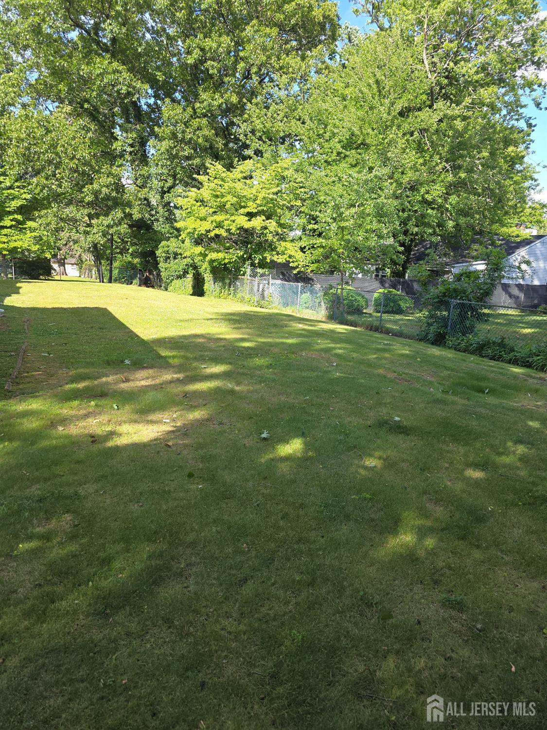 7 White Beech Court Ewing NJ 08618