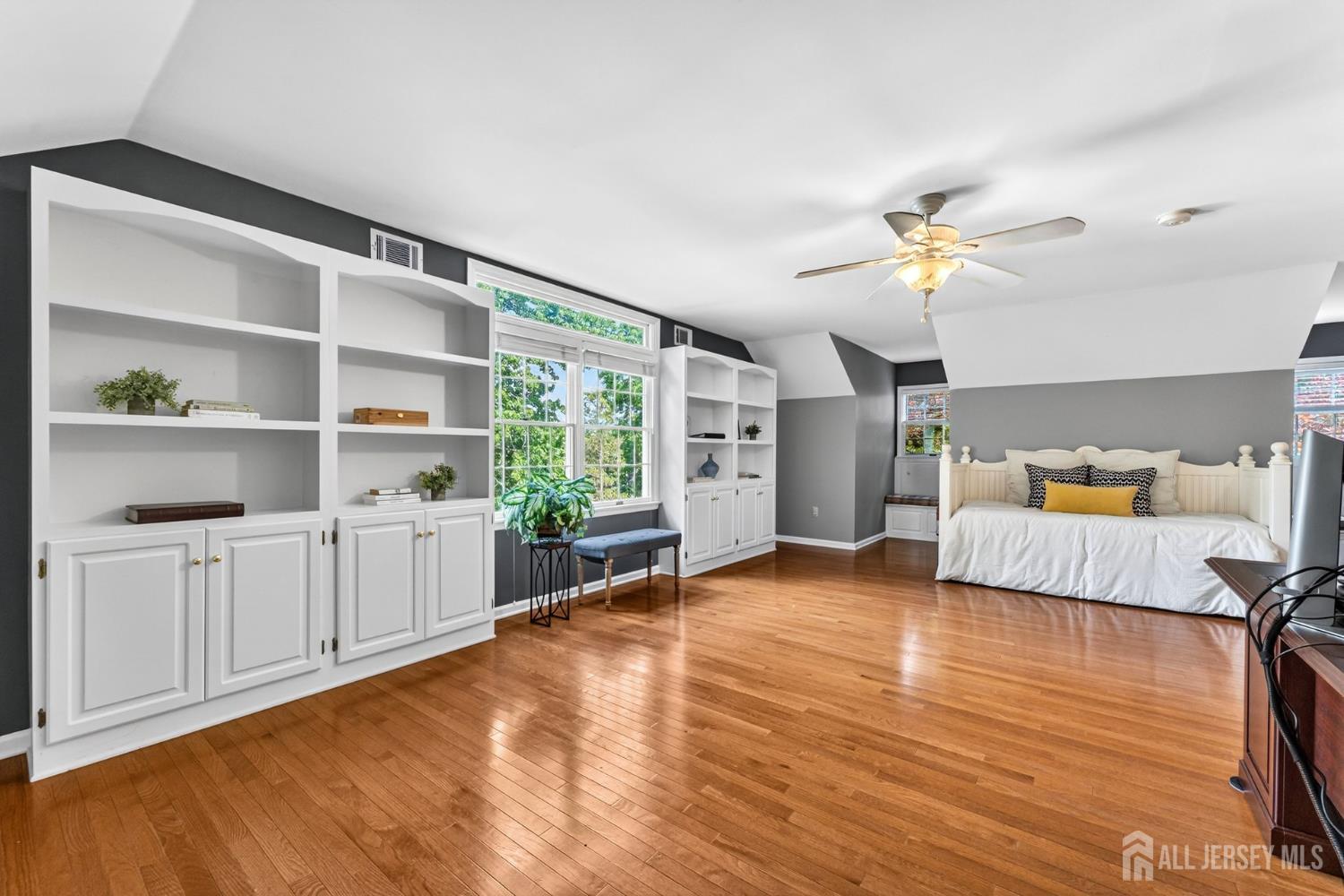 836 Atkinson Circle Hillsborough NJ 08844