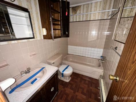 1894 4th Street Dunellen NJ 08812