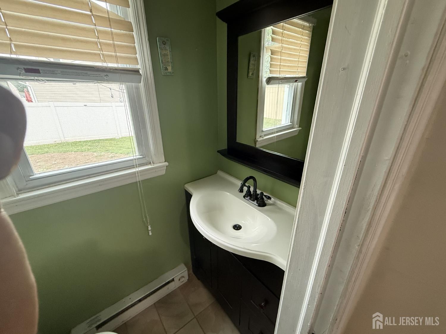 40 8th Street Middletown NJ 07718