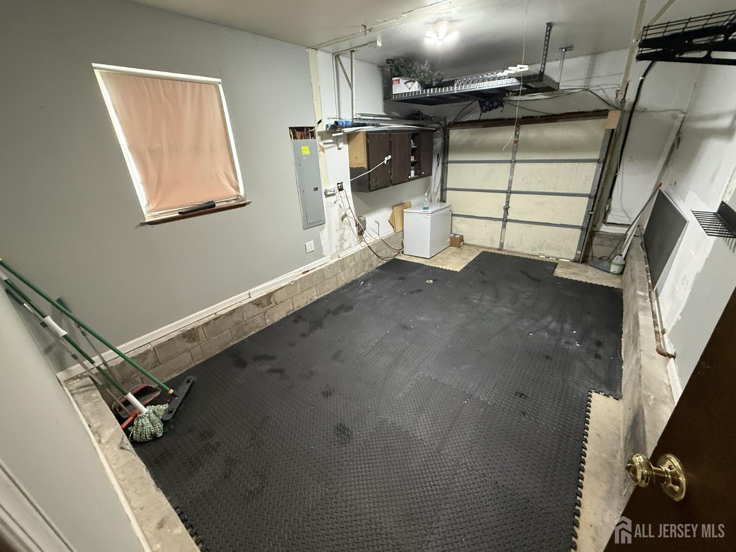 40 8th Street Middletown NJ 07718