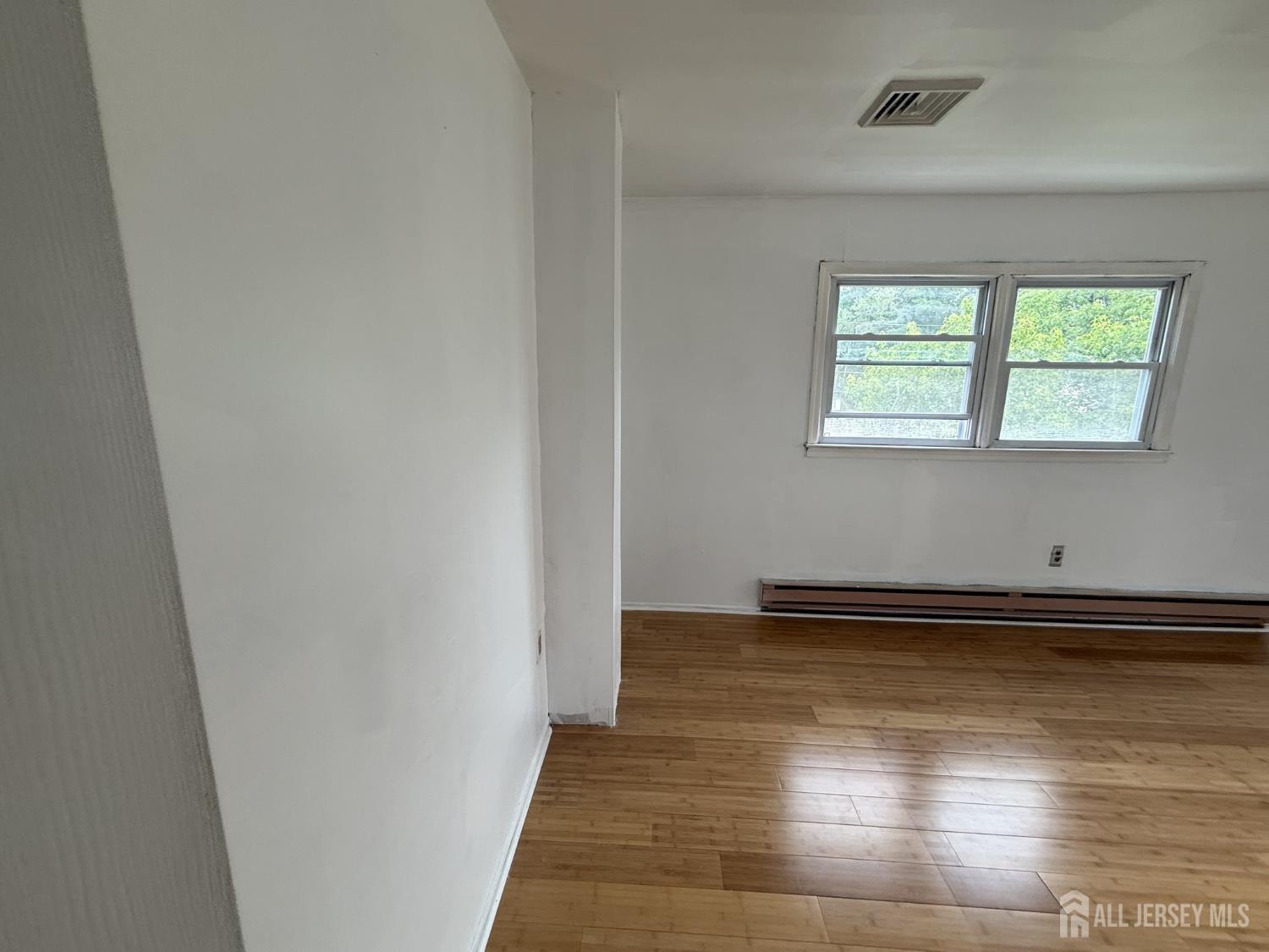 40 8th Street Middletown NJ 07718