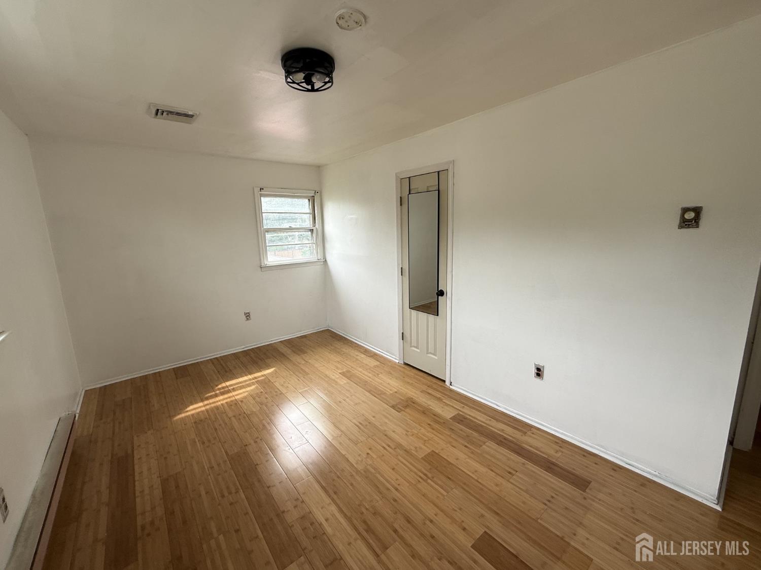 40 8th Street Middletown NJ 07718