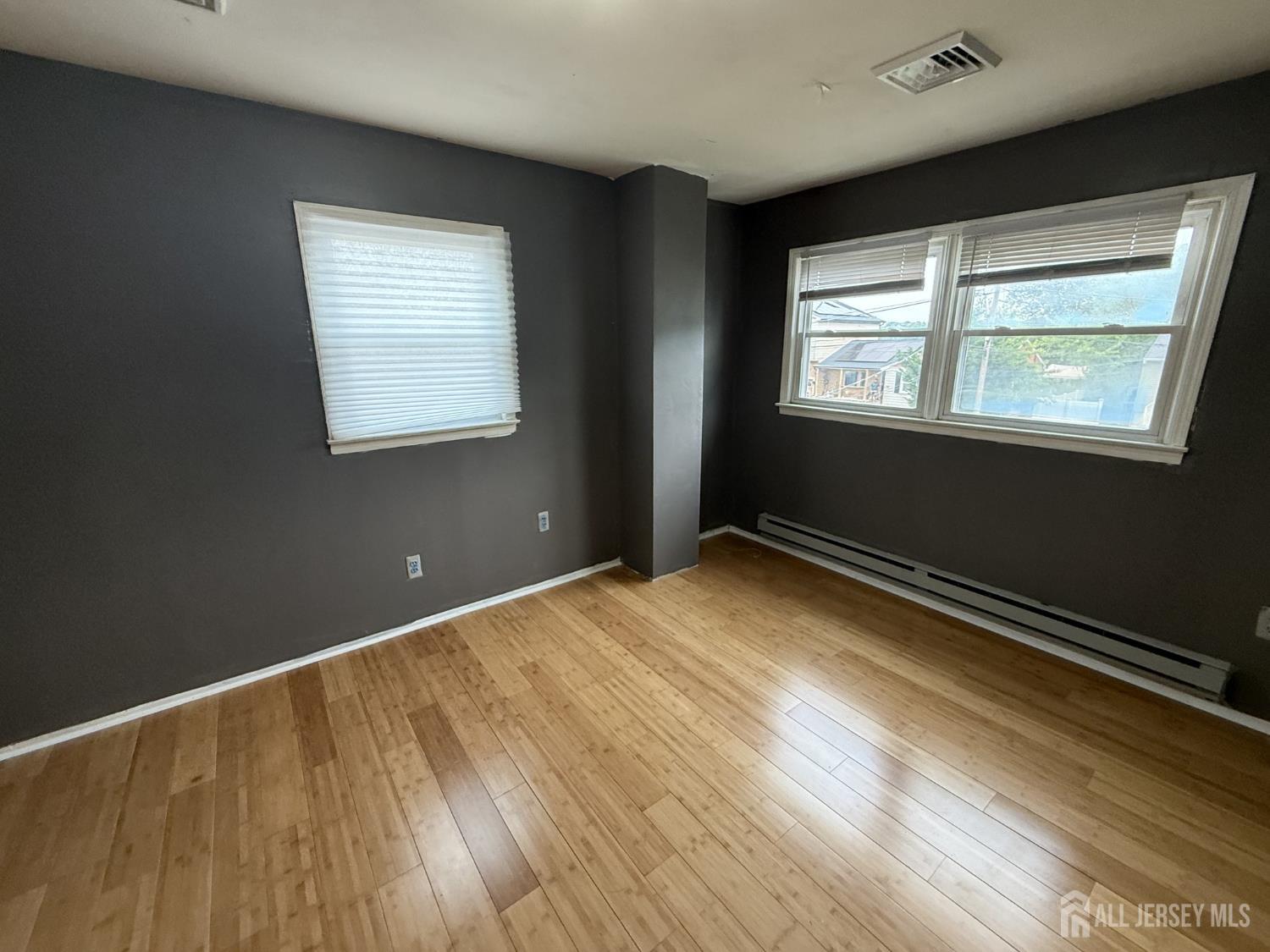 40 8th Street Middletown NJ 07718