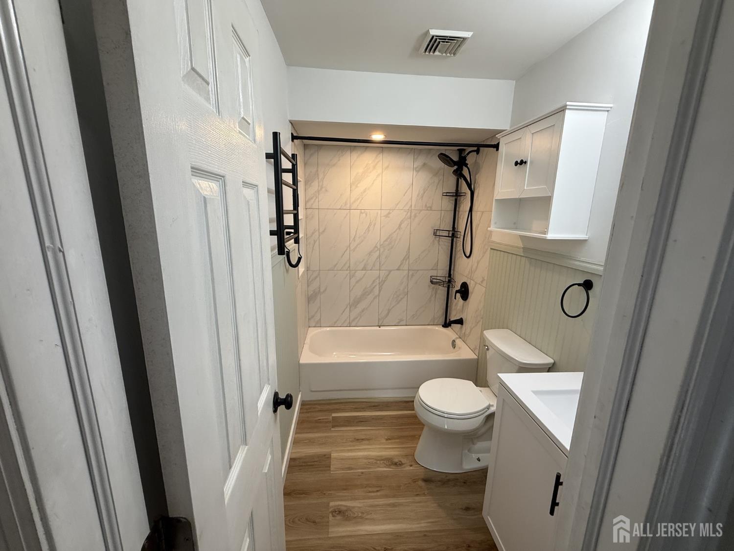 40 8th Street Middletown NJ 07718