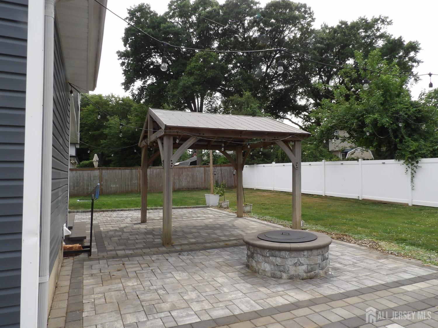 40 8th Street Middletown NJ 07718