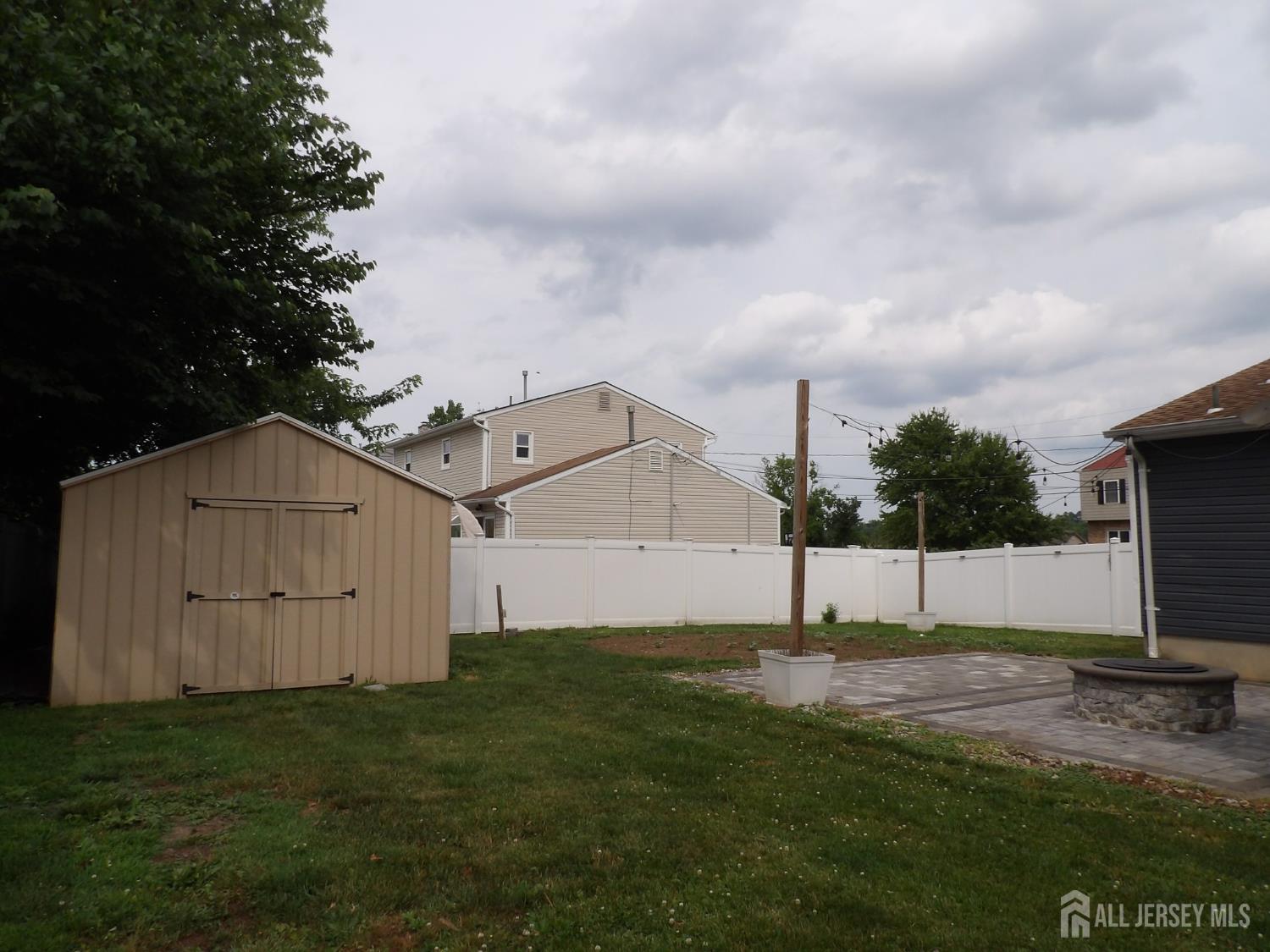40 8th Street Middletown NJ 07718