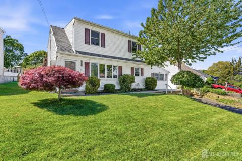 31 Pinetree Drive Sayreville NJ 08859