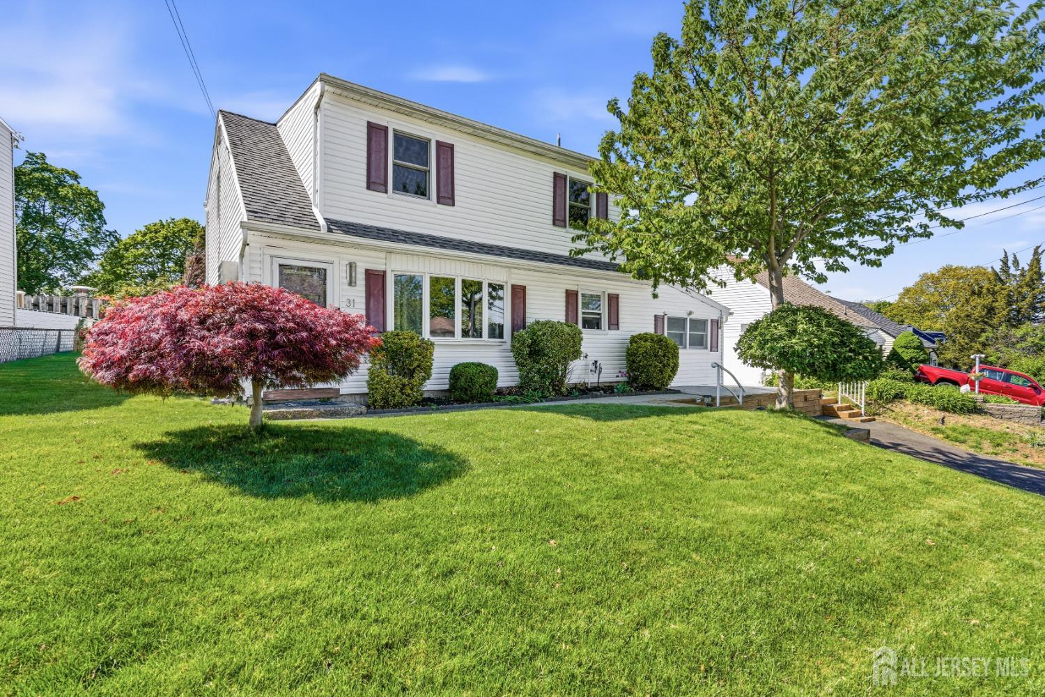 31 Pinetree Drive Sayreville NJ 08859