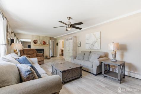 31 Pinetree Drive Sayreville NJ 08859