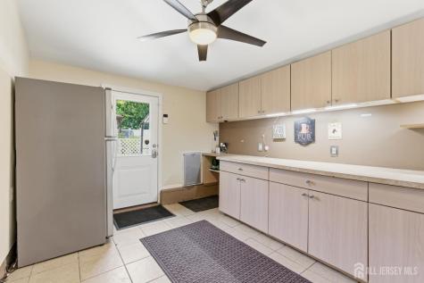 31 Pinetree Drive Sayreville NJ 08859