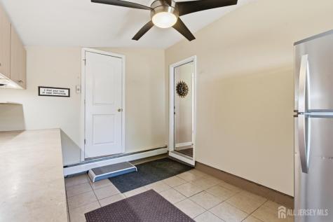 31 Pinetree Drive Sayreville NJ 08859