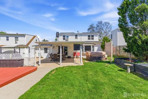 31 Pinetree Drive Sayreville NJ 08859