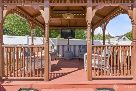 31 Pinetree Drive Sayreville NJ 08859