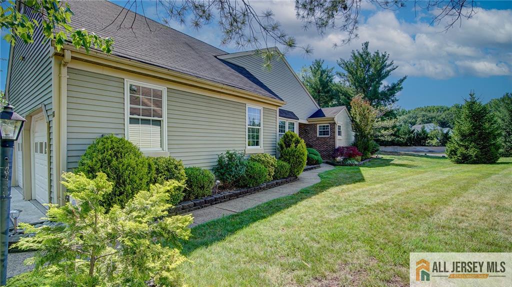 23 Bedfordshire Drive Monroe NJ 08831