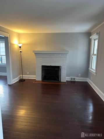 29 Plainfield Avenue Metuchen NJ 08840