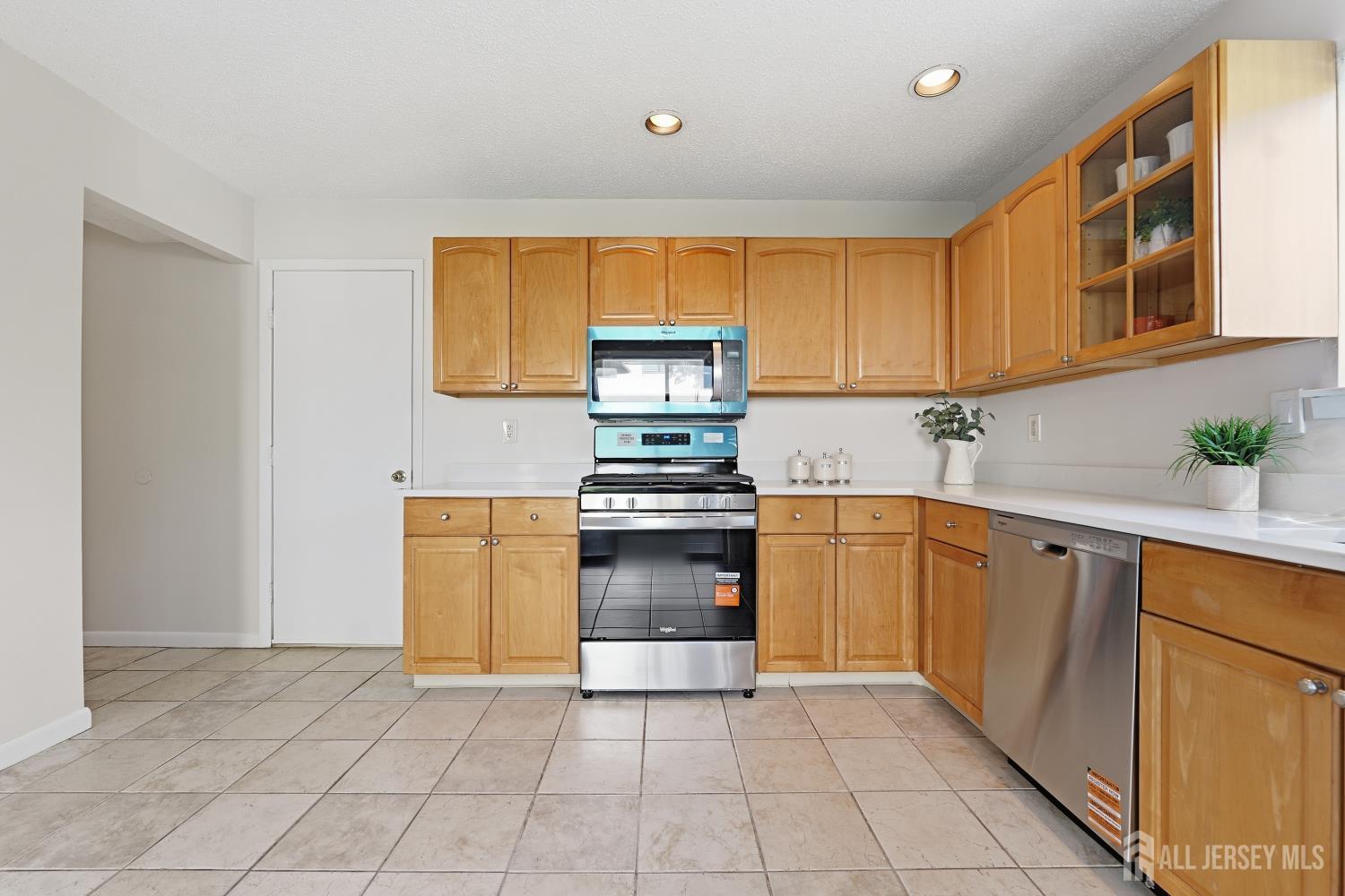 17 Park Gate Drive Edison NJ 08820