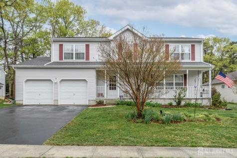 5 Clinton Court Barnegat NJ 08005