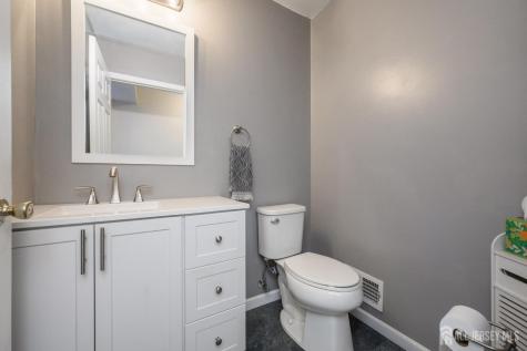 5 Clinton Court Barnegat NJ 08005
