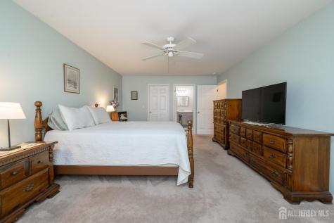 5 Clinton Court Barnegat NJ 08005