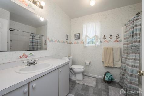 5 Clinton Court Barnegat NJ 08005