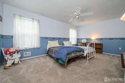 5 Clinton Court Barnegat NJ 08005