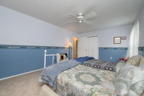 5 Clinton Court Barnegat NJ 08005