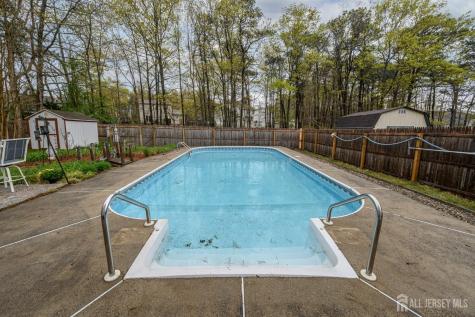 5 Clinton Court Barnegat NJ 08005