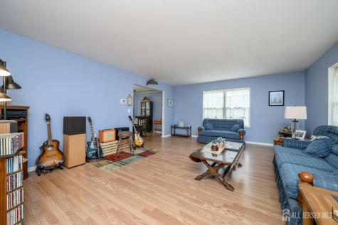 5 Clinton Court Barnegat NJ 08005