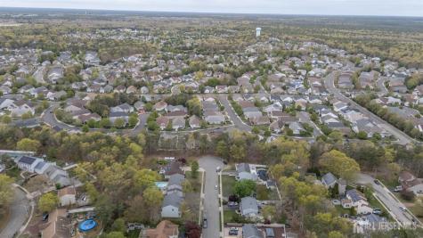 5 Clinton Court Barnegat NJ 08005