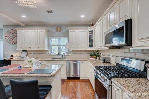 37 Wildwood Avenue Fords NJ 08863