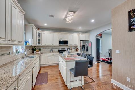 37 Wildwood Avenue Fords NJ 08863