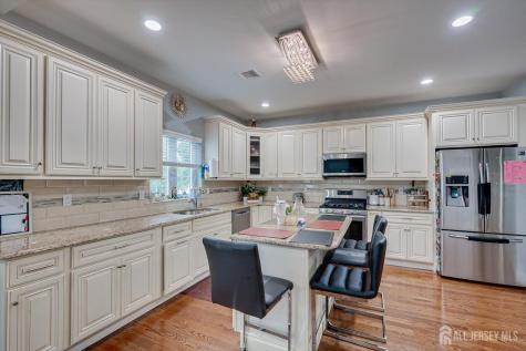 37 Wildwood Avenue Fords NJ 08863