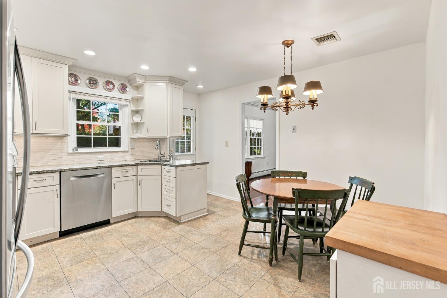 46 Lynnwood Road Edison NJ 08820