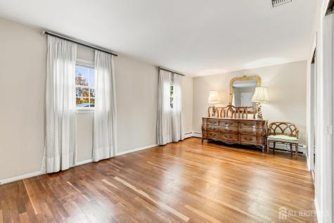 46 Lynnwood Road Edison NJ 08820