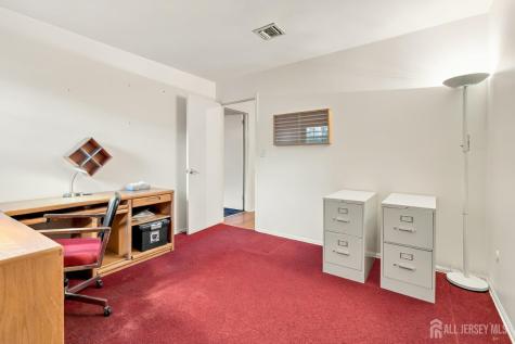 46 Lynnwood Road Edison NJ 08820