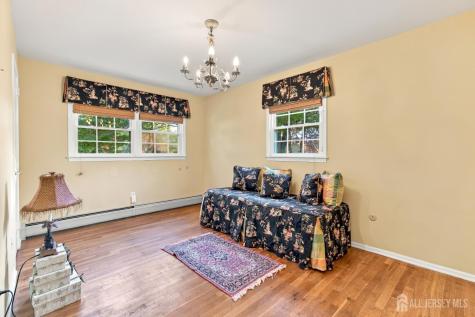 46 Lynnwood Road Edison NJ 08820