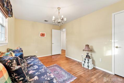 46 Lynnwood Road Edison NJ 08820