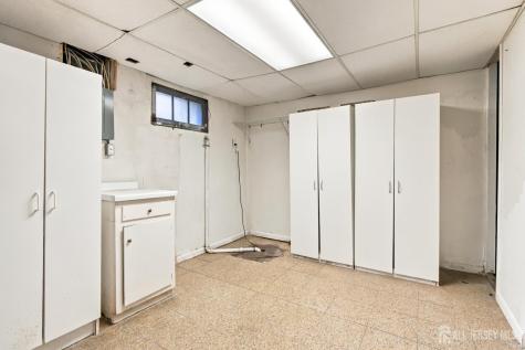 46 Lynnwood Road Edison NJ 08820