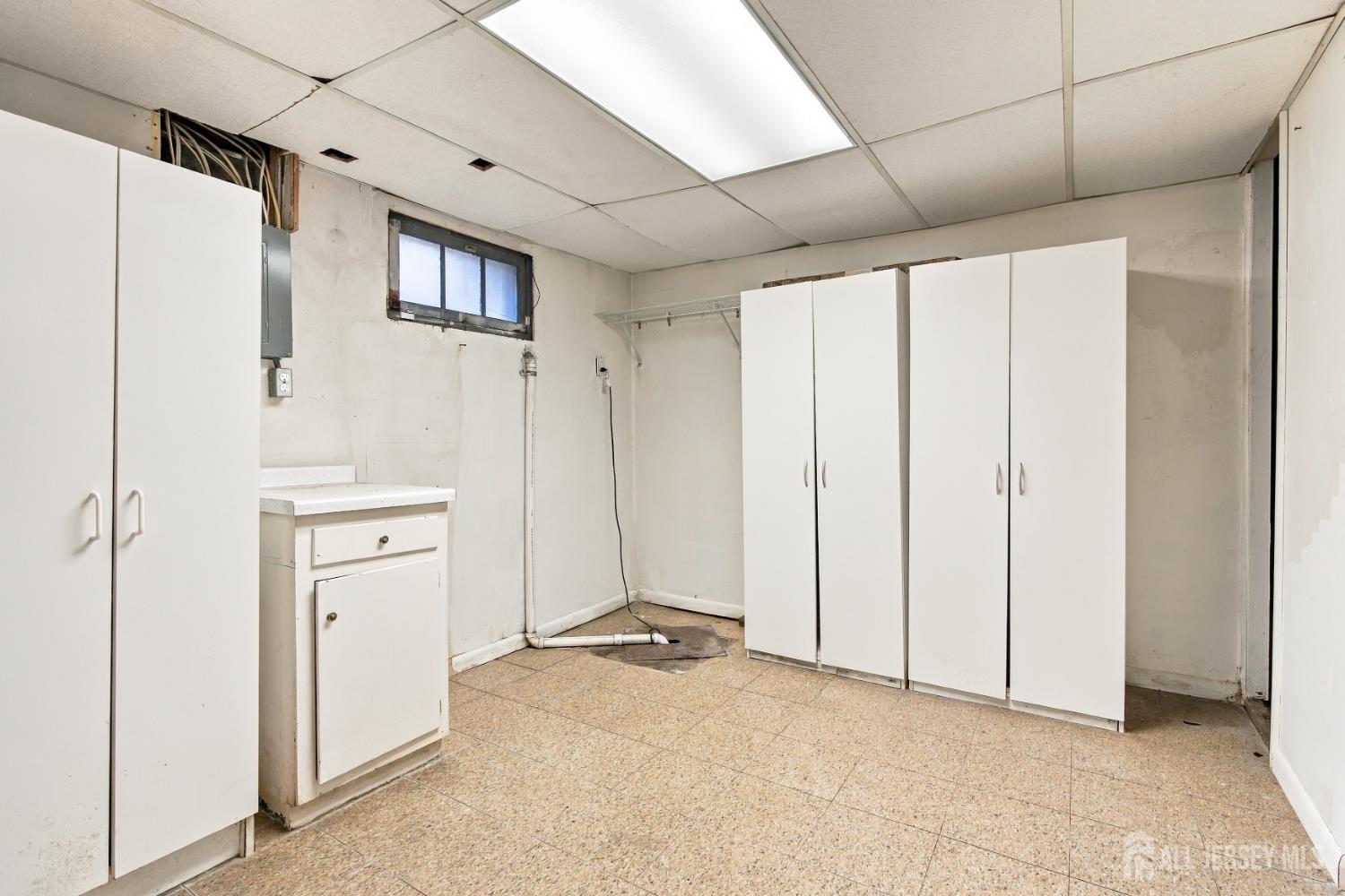46 Lynnwood Road Edison NJ 08820