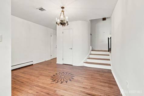 46 Lynnwood Road Edison NJ 08820