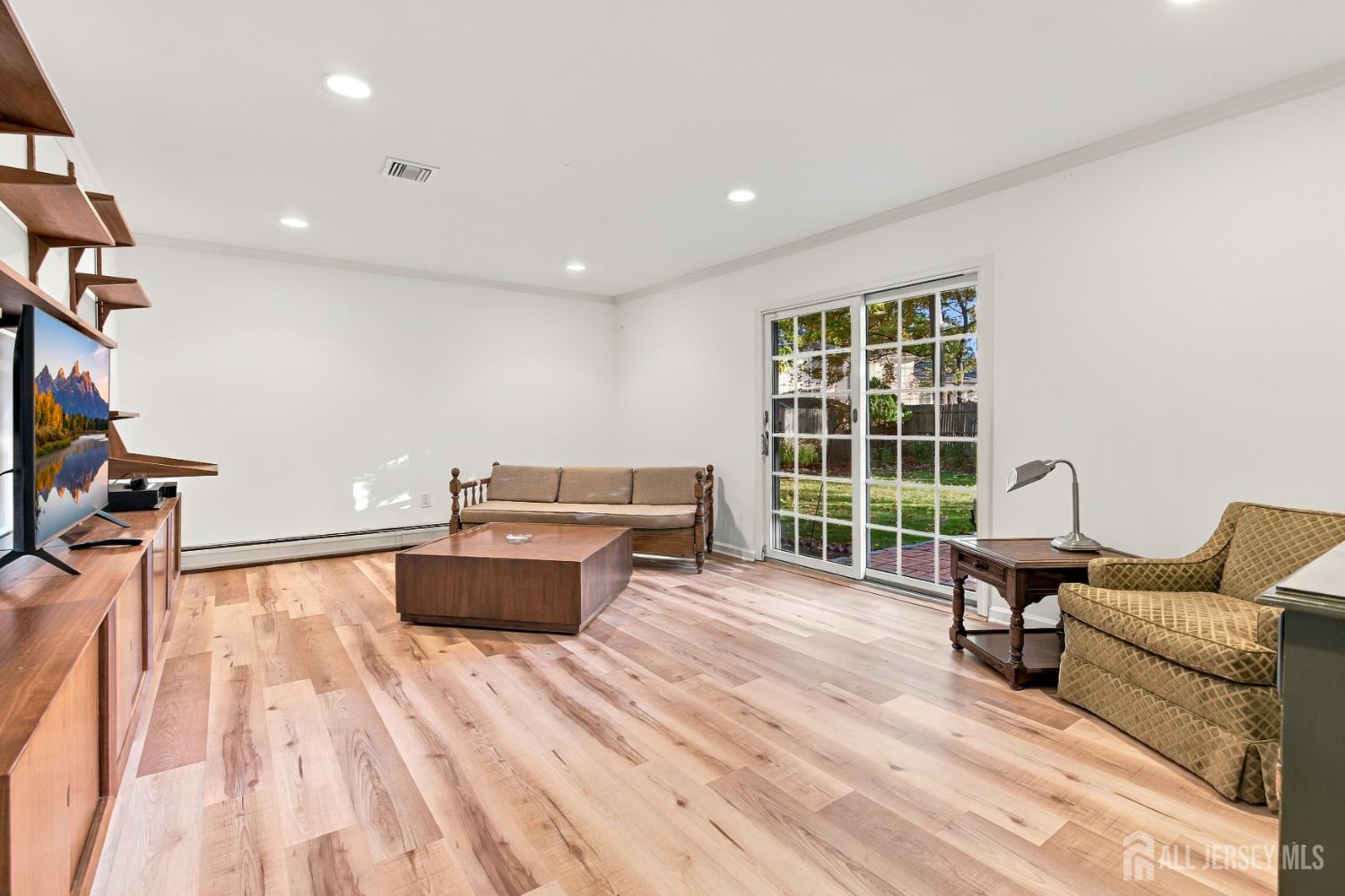 46 Lynnwood Road Edison NJ 08820