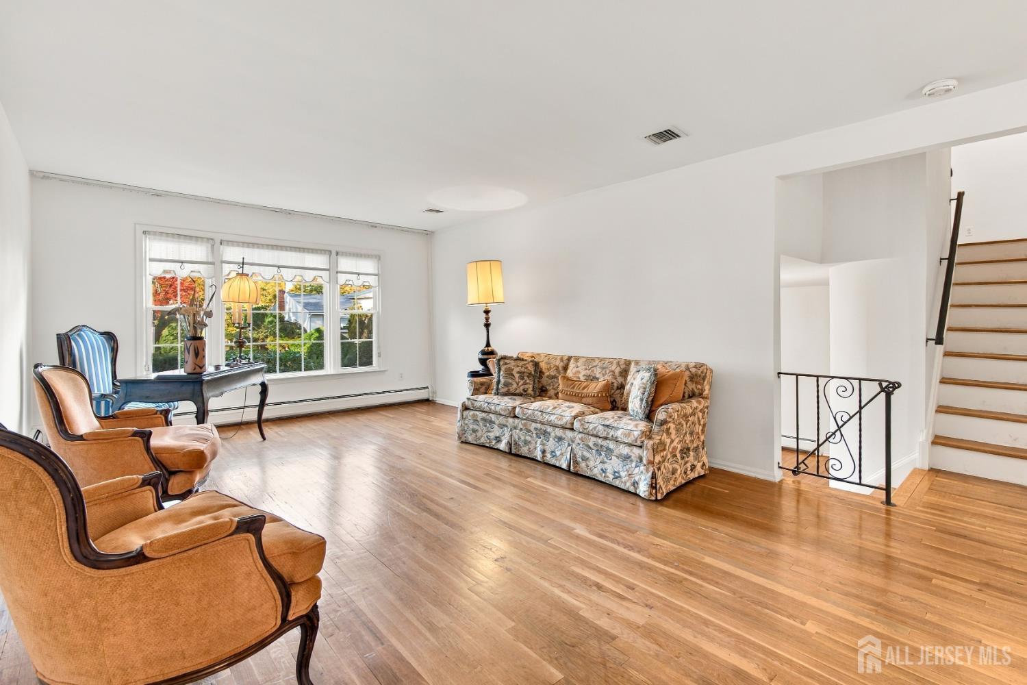 46 Lynnwood Road Edison NJ 08820