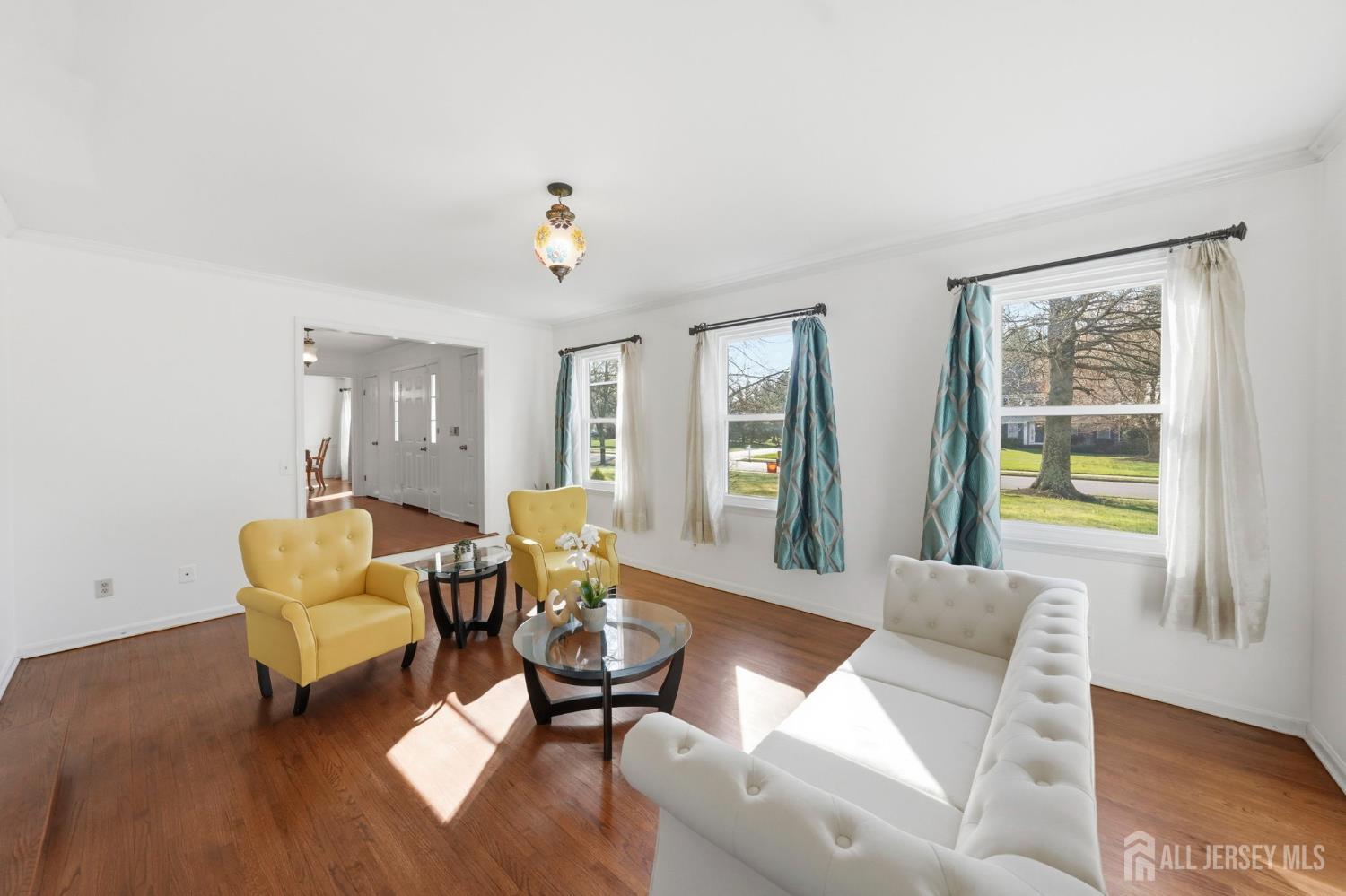 7 Monroe Place Cranbury NJ 08512