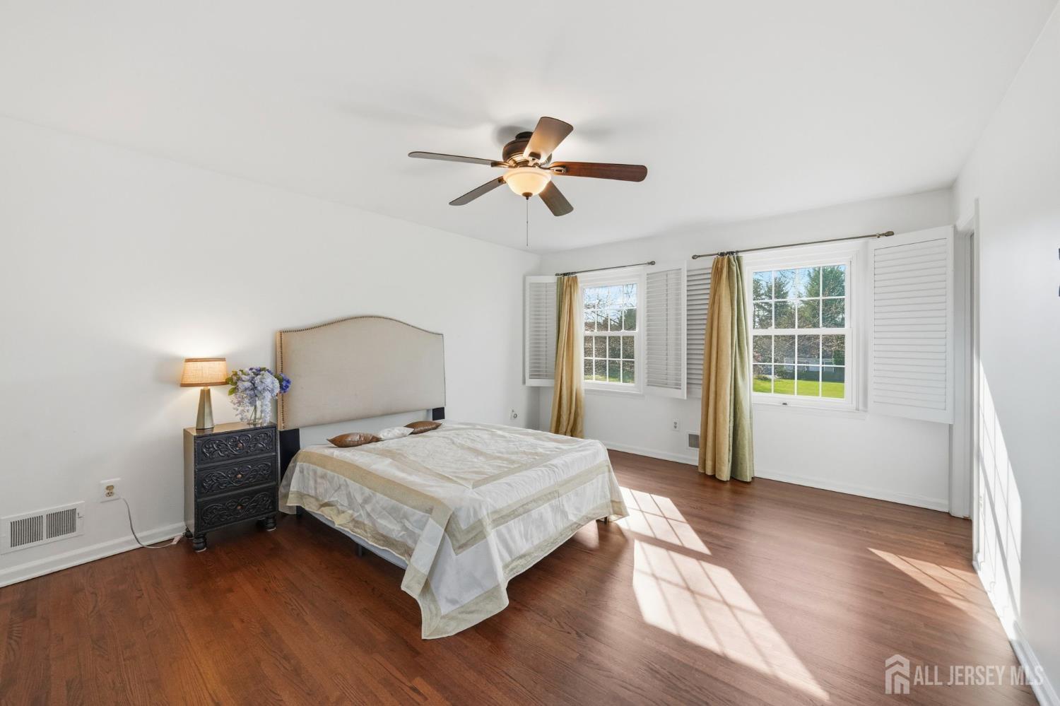 7 Monroe Place Cranbury NJ 08512
