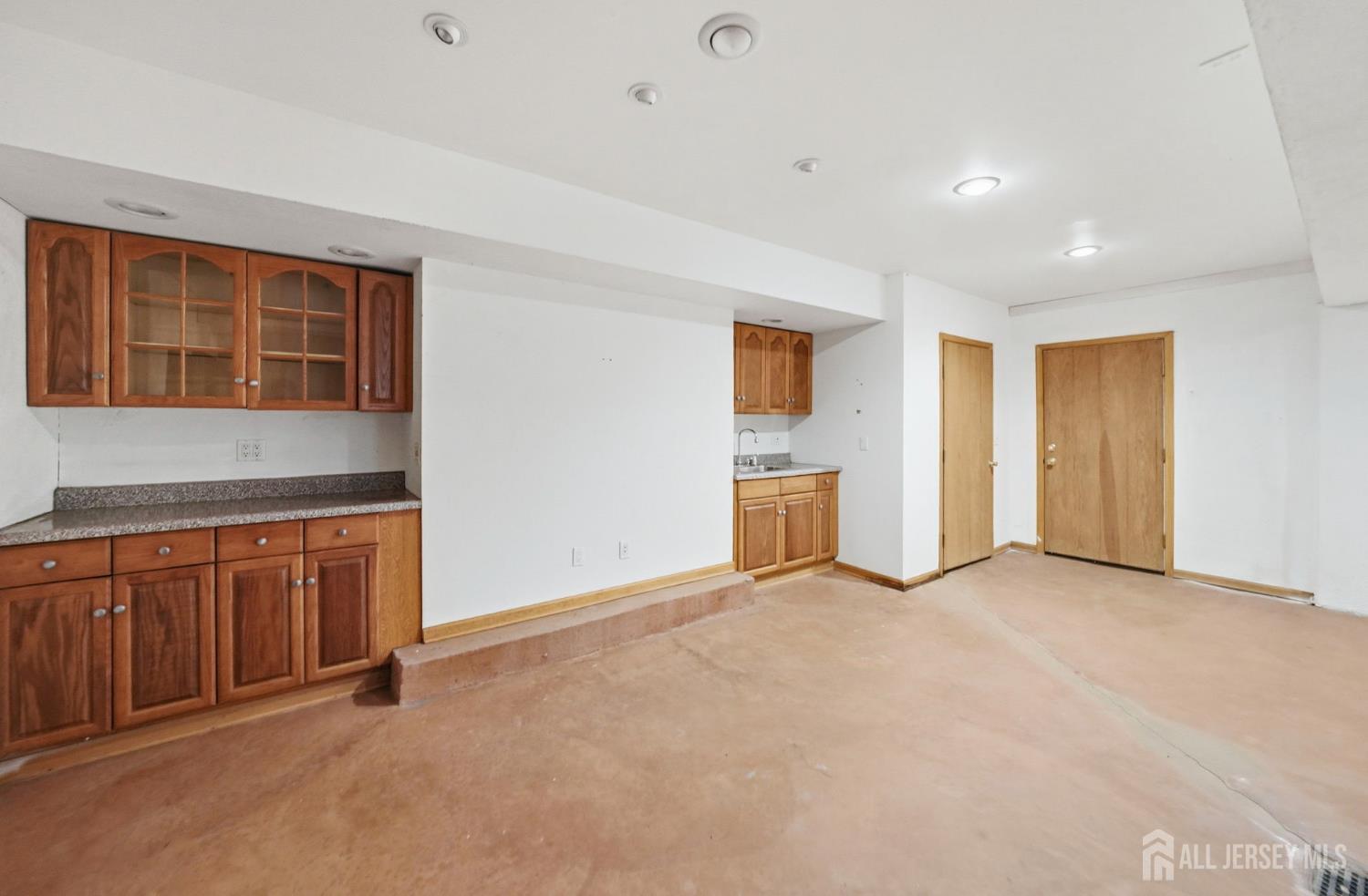 7 Monroe Place Cranbury NJ 08512