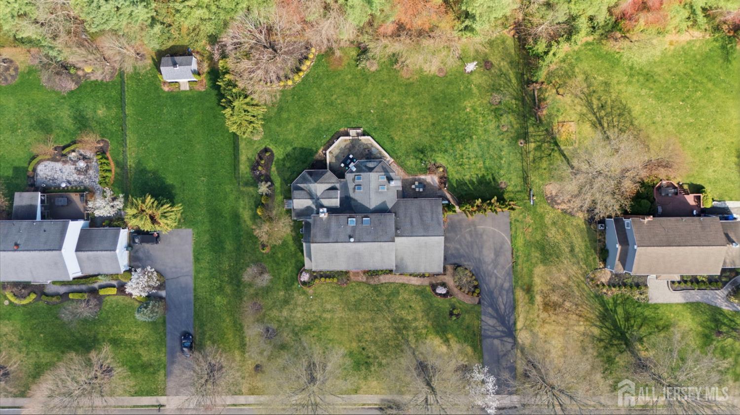 7 Monroe Place Cranbury NJ 08512