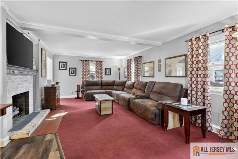 256 Adirondack Avenue Spotswood NJ 08884